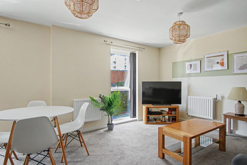 Property photo 2 of 8 Img_0121