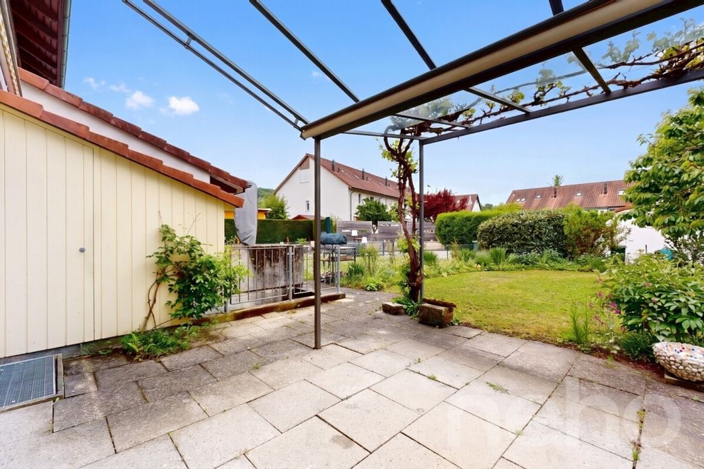 Property photo 3 of 12
