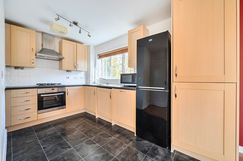 Property photo 2 of 20 Kitchen