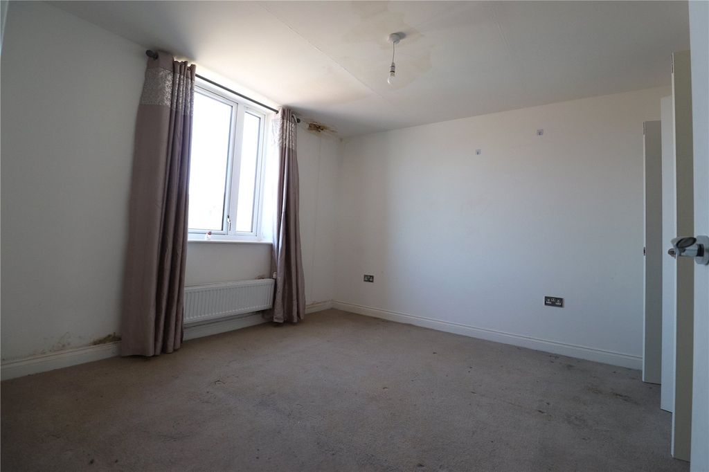 Property photo 3 of 10 Bedroom One
