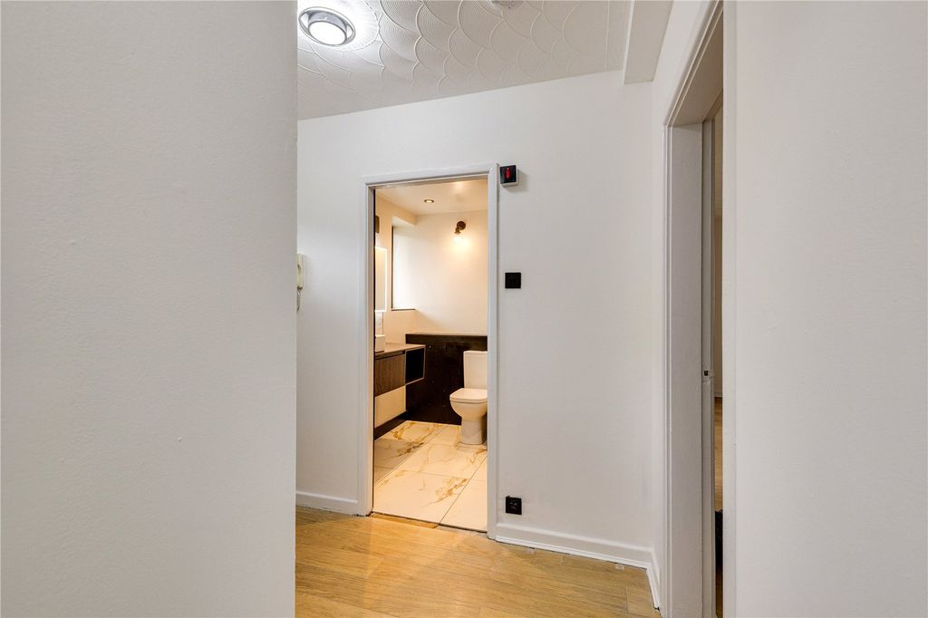 Property photo 3 of 22 Picture No. 03