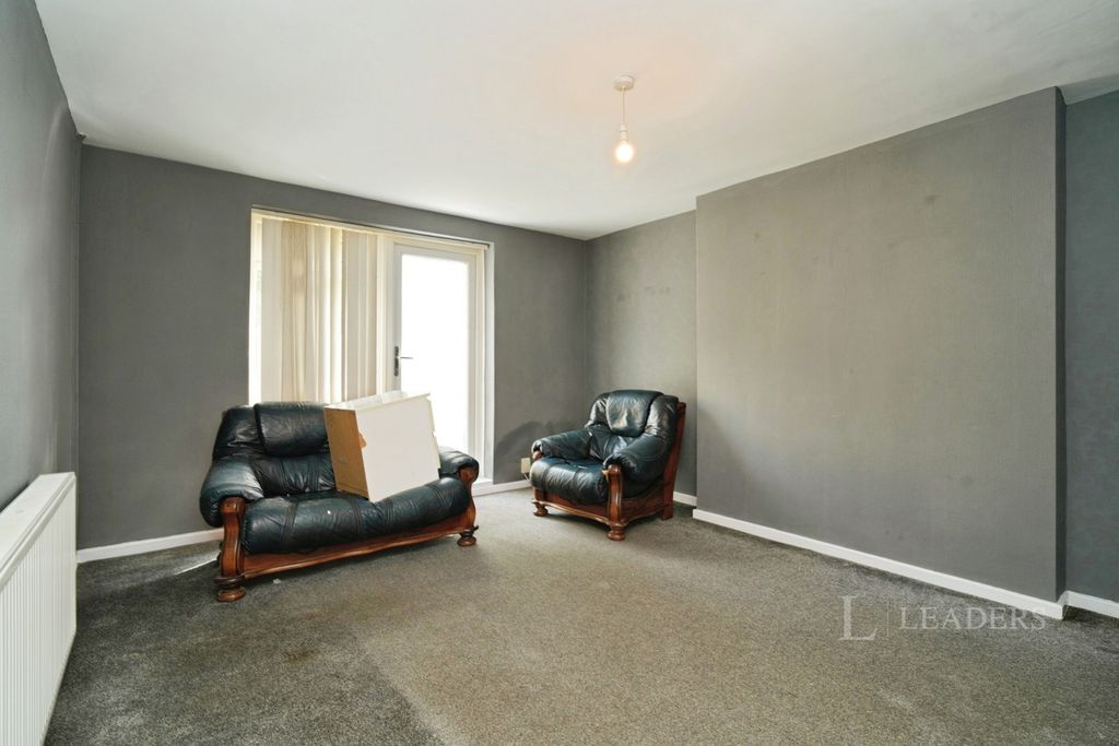 Property photo 3 of 17 Pbox-Img.Jpg