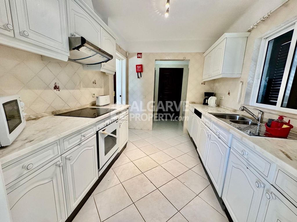 Property photo 3 of 44