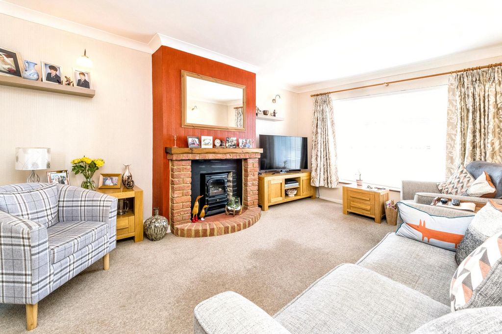 Property photo 2 of 22