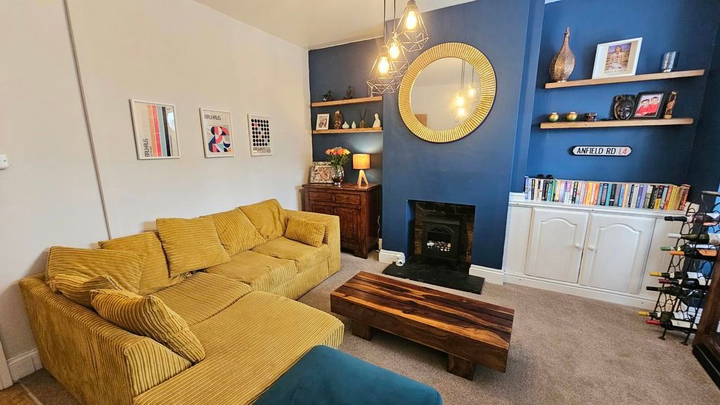 Property photo 3 of 19 Photo 9