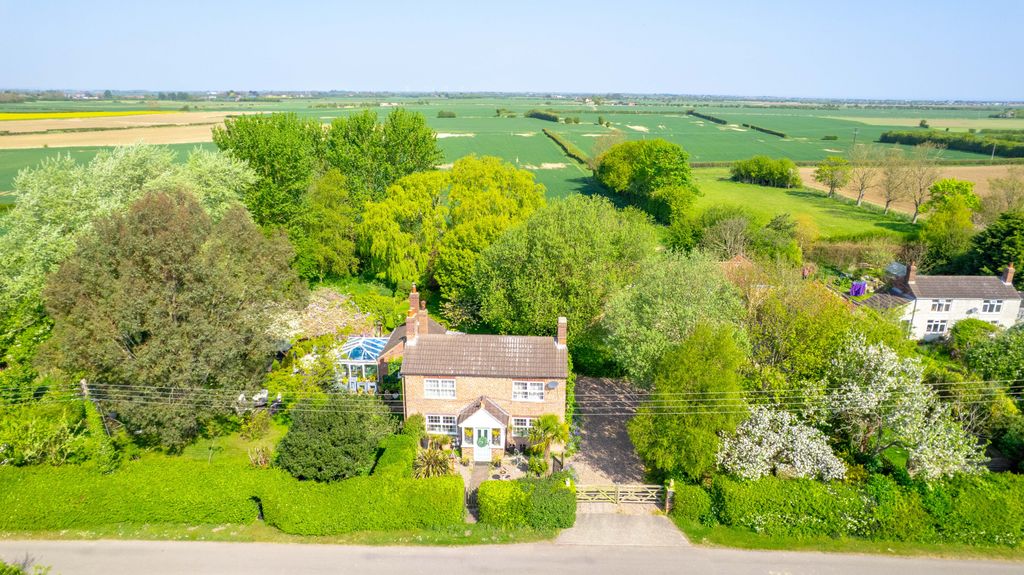 Property photo 1 of 81