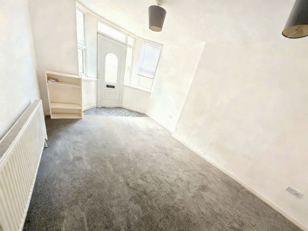 Property photo 1 of 3