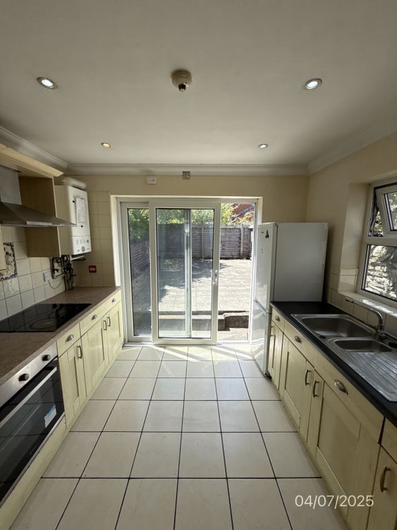 Property photo 1 of 28 7 Bedroom Terraced For Rent