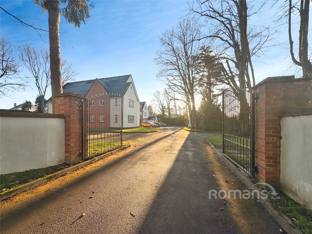 Property photo 2 of 15 Picture No. 02