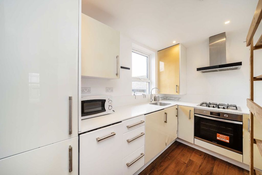 Property photo 2 of 5