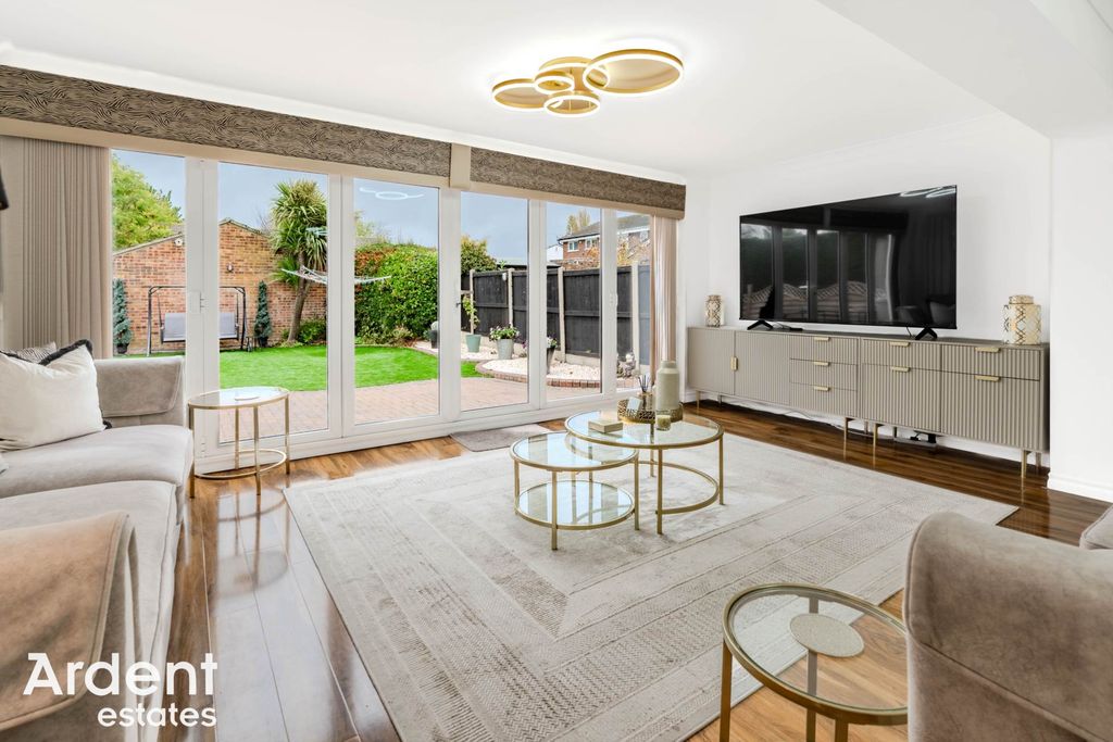 Property photo 3 of 37