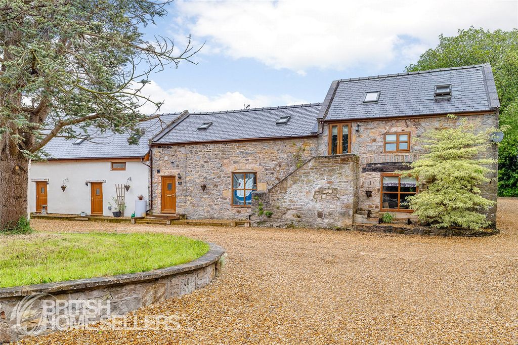 Property photo 1 of 39 Picture No. 03
