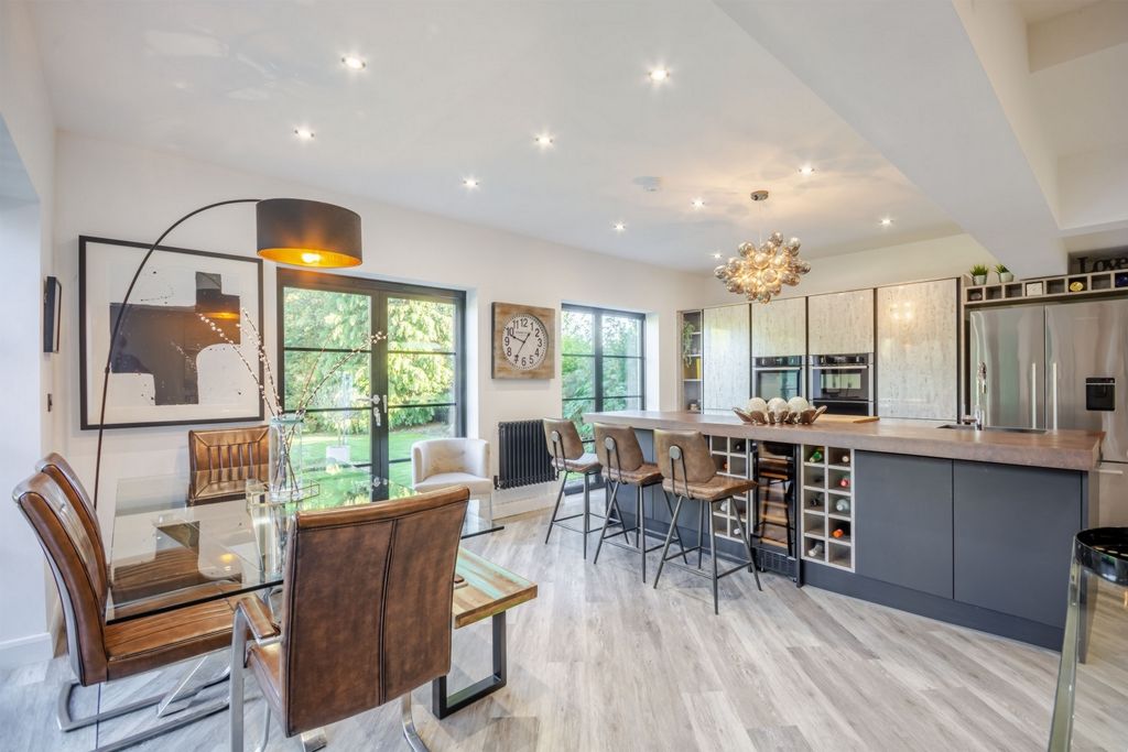 Property photo 3 of 31 Photo 19