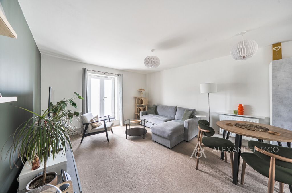Property photo 2 of 11 Fafbe286-4Eb1-47d...