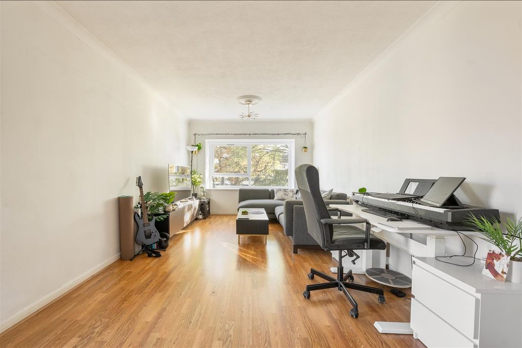 Property photo 2 of 17 2