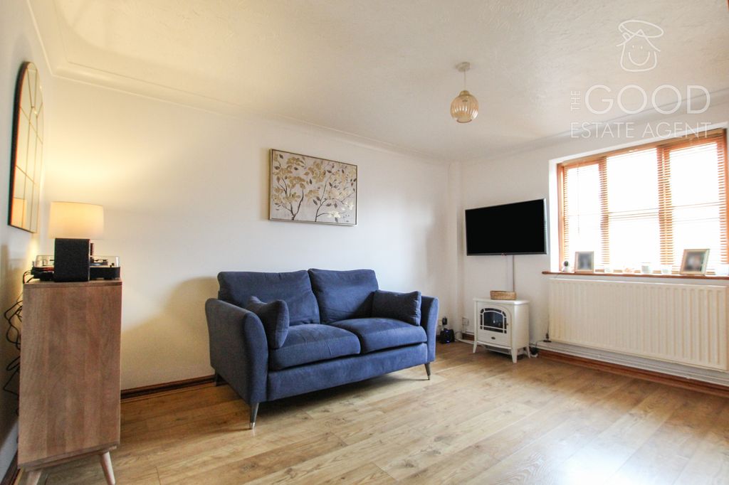 Property photo 2 of 17