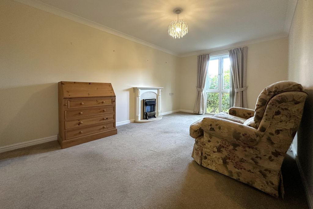 Property photo 2 of 9 Photo 5