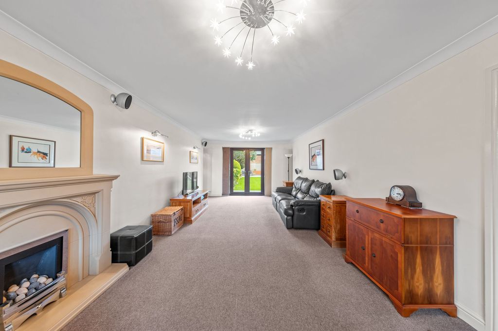 Property photo 3 of 25