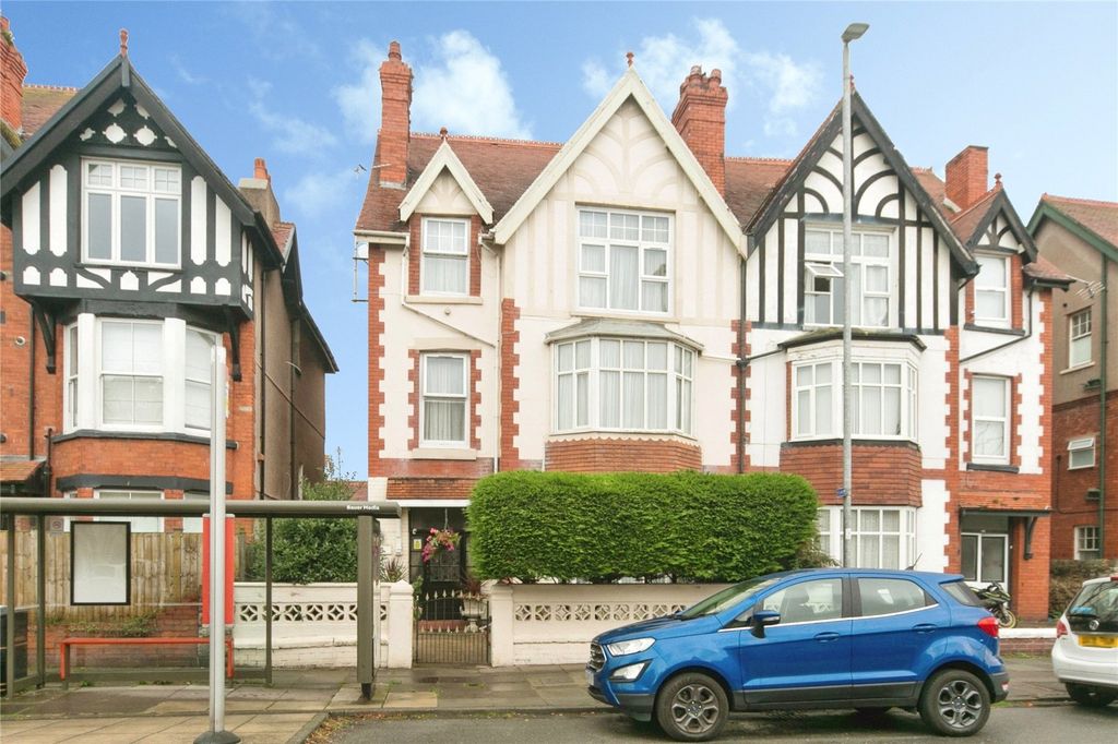 Property photo 1 of 22 Picture No. 05