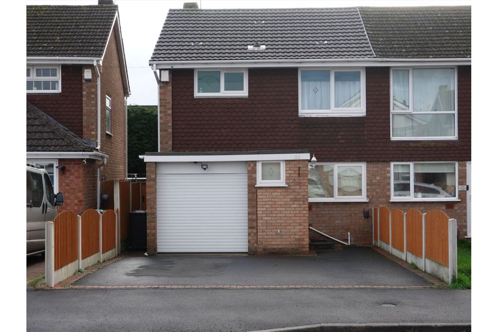 Property photo 2 of 22