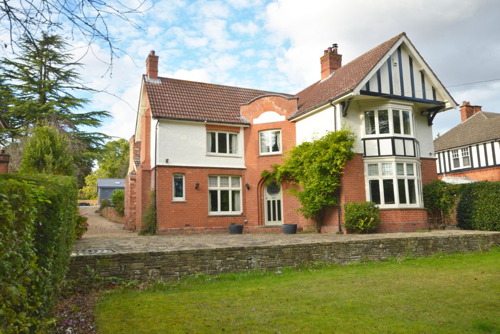 Property photo 1 of 38