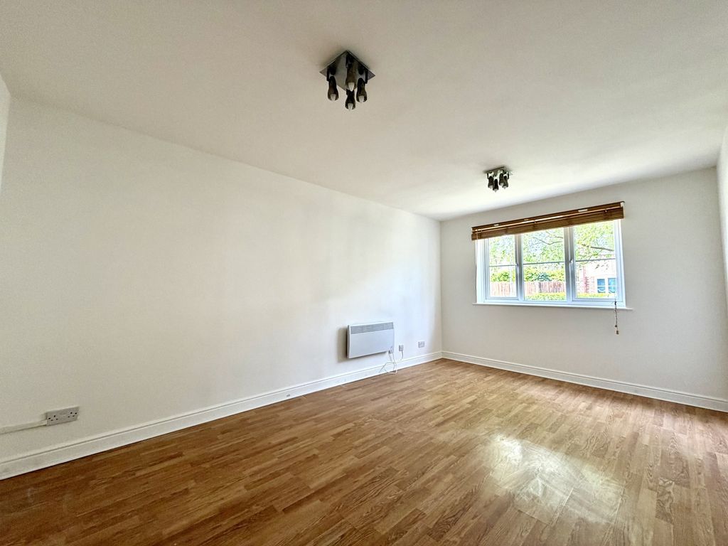Property photo 2 of 9 Not Specified