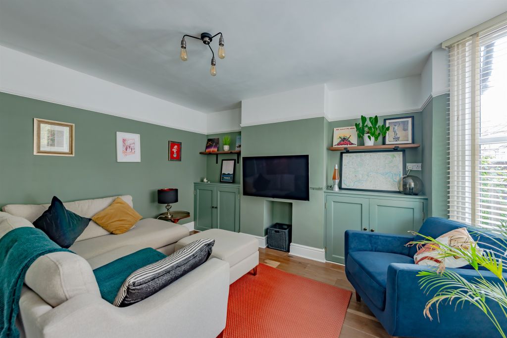 Property photo 1 of 17