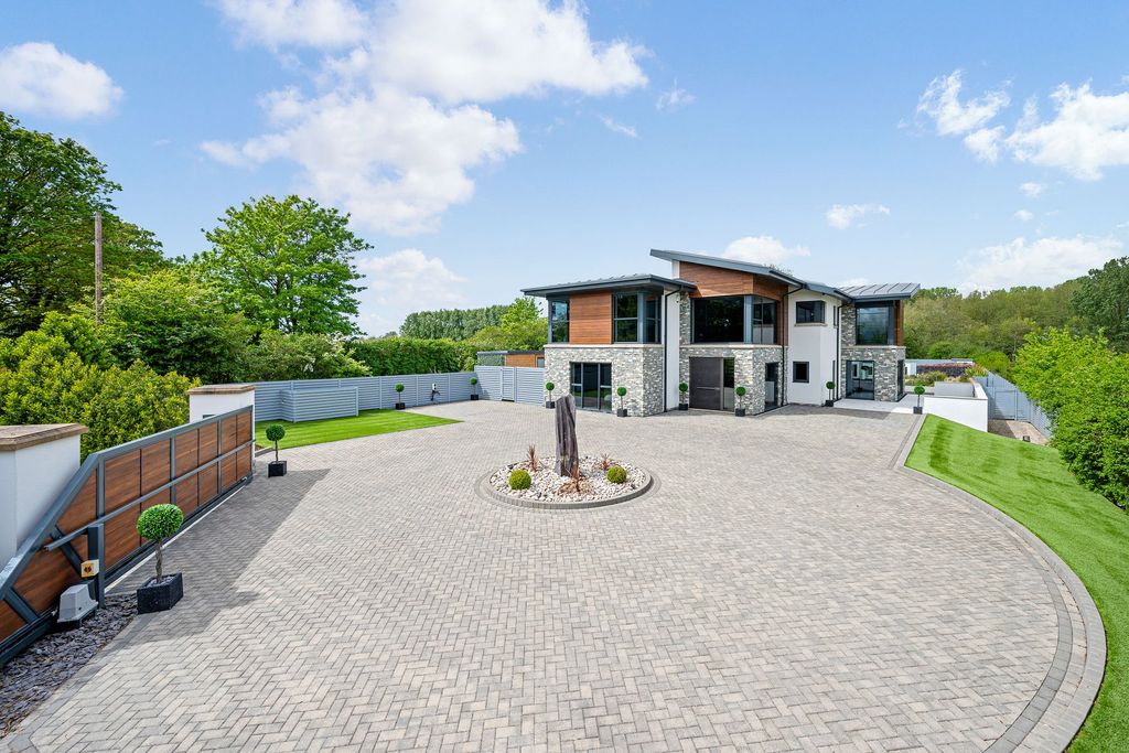 Additional image 7 of 4 bed detached house for saleHolly Bank, Division Lane, Fylde Coast FY4
