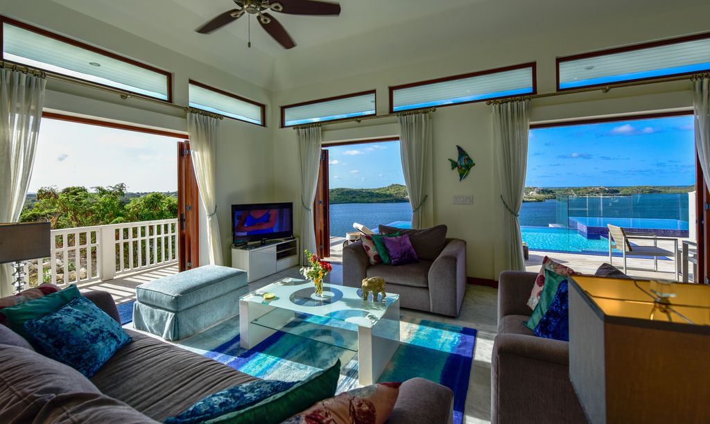 Property photo 3 of 23