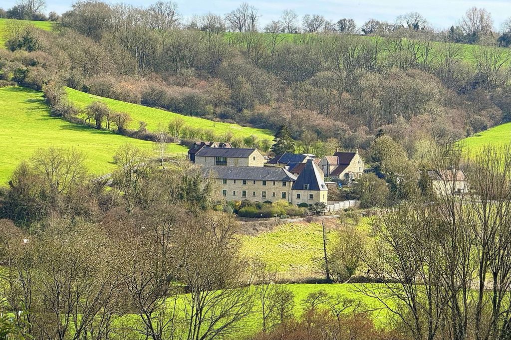 Property photo 3 of 22