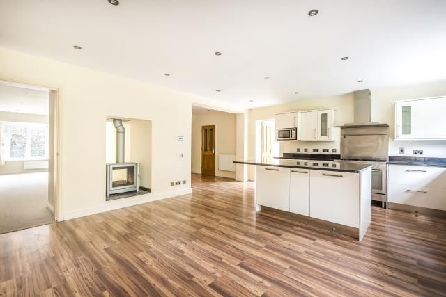 Property photo 2 of 11 Internal View