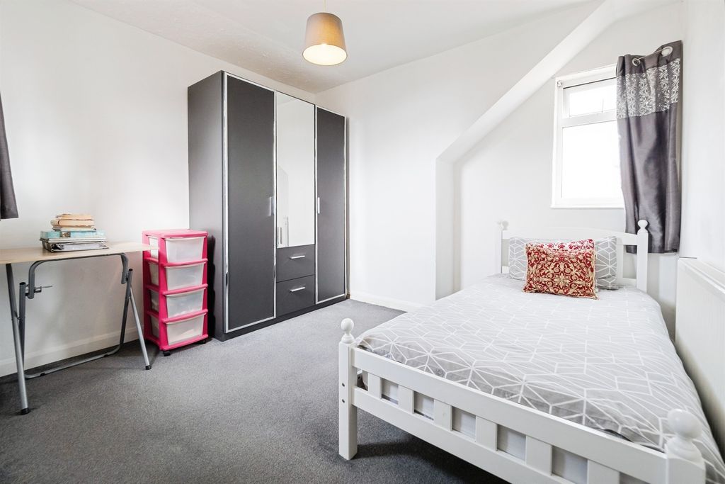 Additional image 10 of 5 bed detached house for saleBetterton Road, Rainham RM13