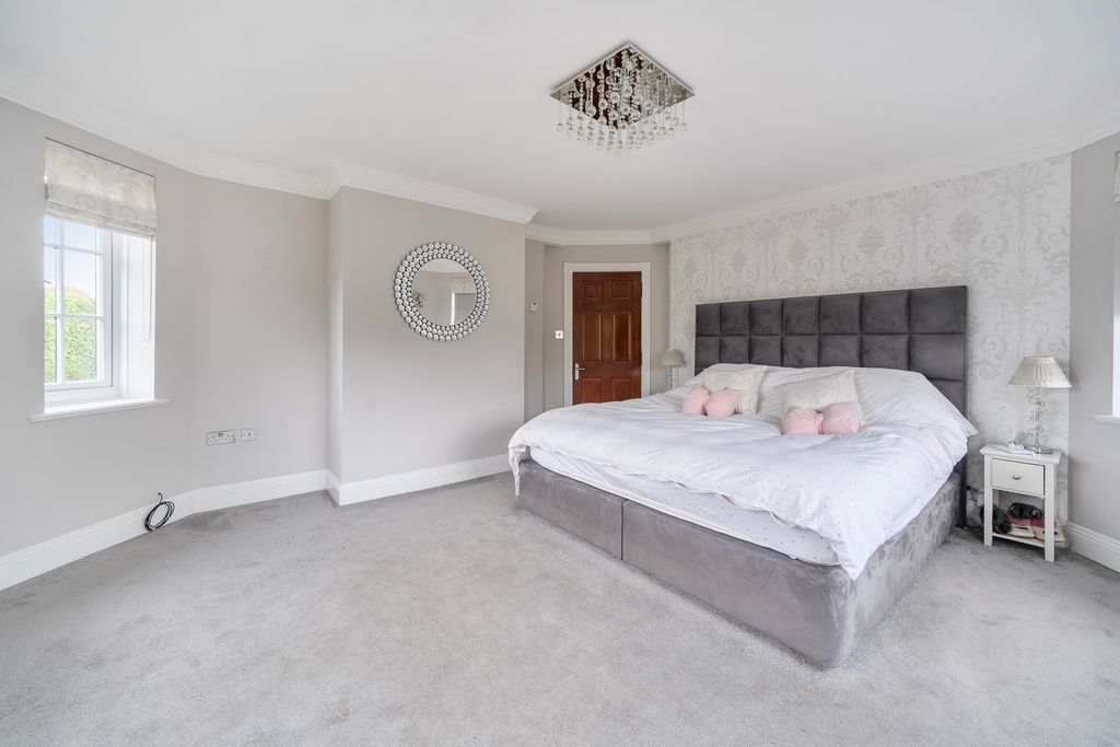 Additional image 10 of 6 bed detached house for saleChurch Road, Westoning MK45