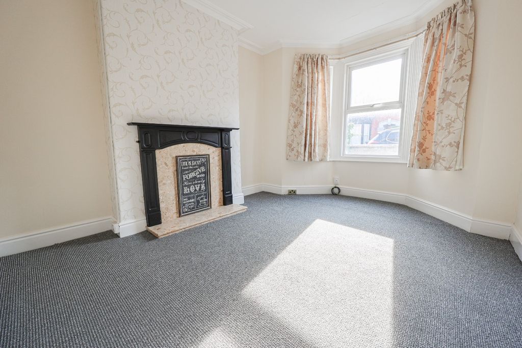Property photo 2 of 9 4206291