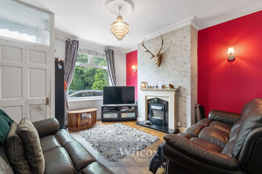 Property photo 2 of 19