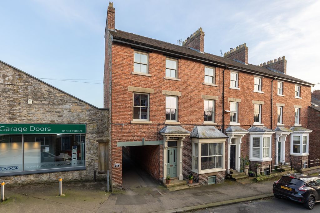 Property photo 1 of 23 Photo 1