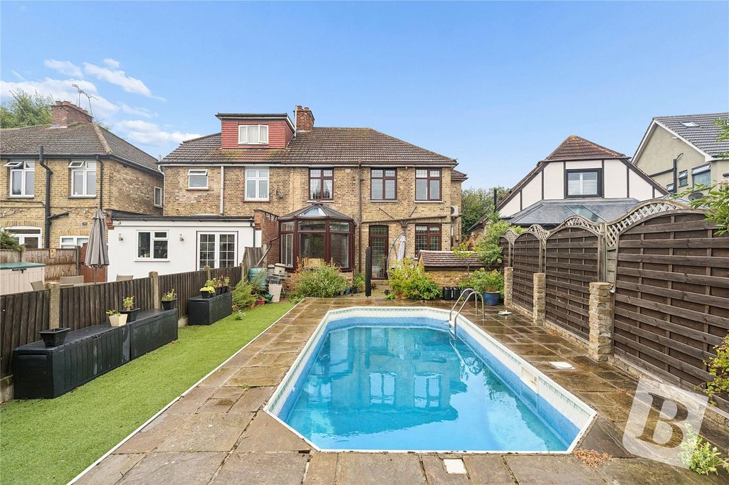 Property photo 1 of 17 Rear Garden