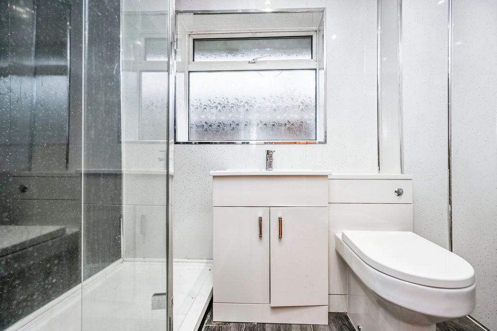 Property photo 3 of 8 Shower Room