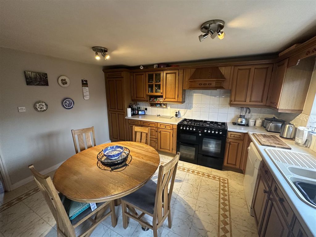 Property photo 3 of 17 34 2.Jpg