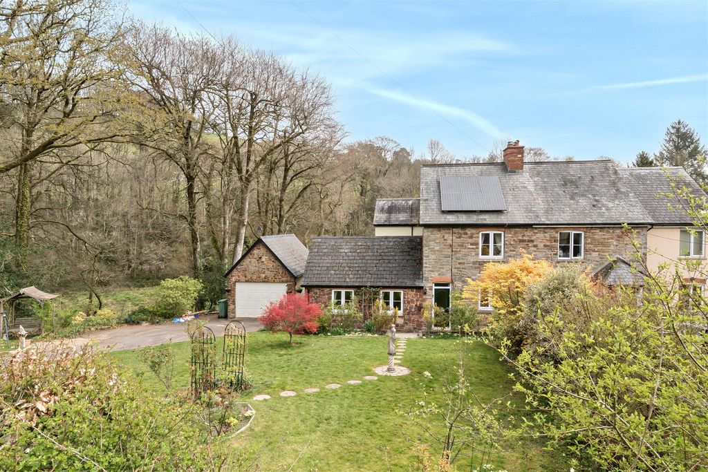 Property photo 1 of 32