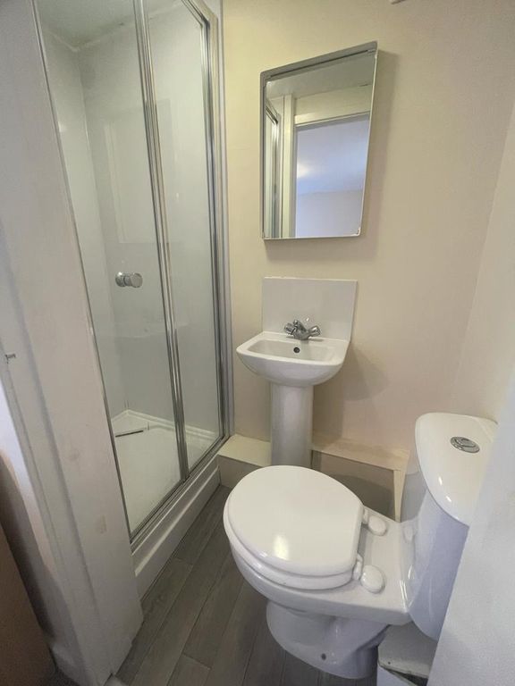 Property photo 3 of 5 Bathroom