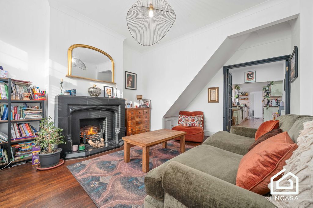 Property photo 3 of 15