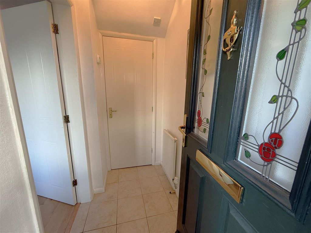 Property photo 3 of 24 Entrance Hall.Jpg