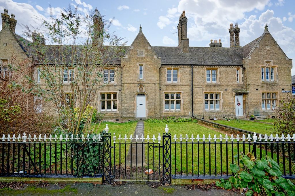 Property photo 1 of 22