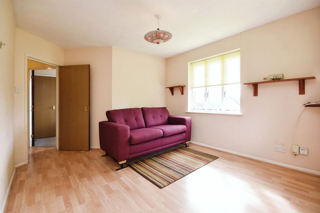 Property photo 2 of 21