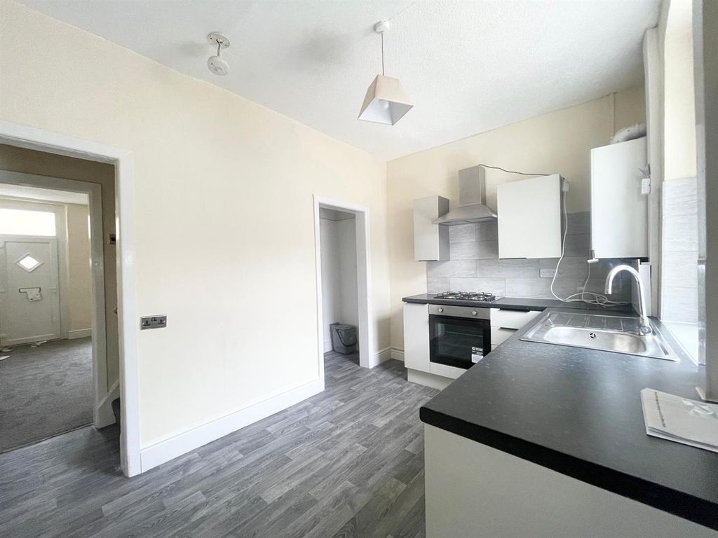 Property photo 3 of 7 5032091B-8435-46F0-Bf06-401961c22A79.Jpg