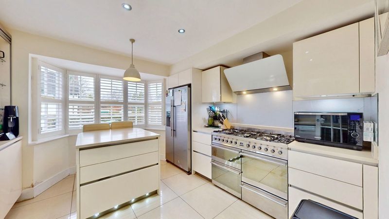 Property photo 3 of 11 Photo 9