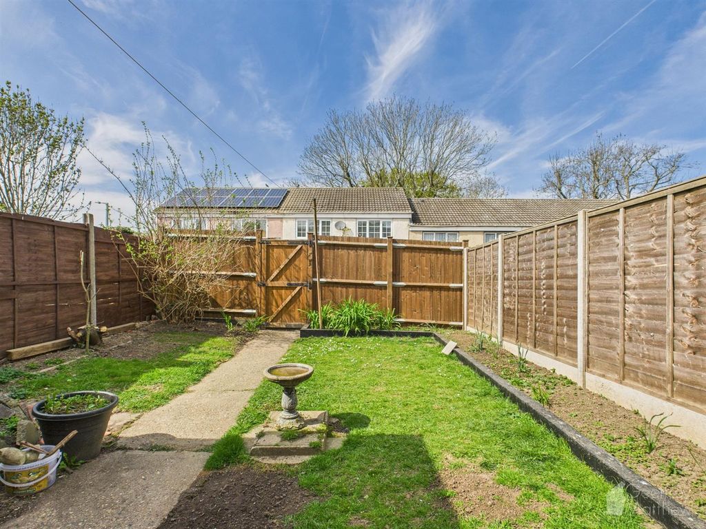 Property photo 2 of 12
