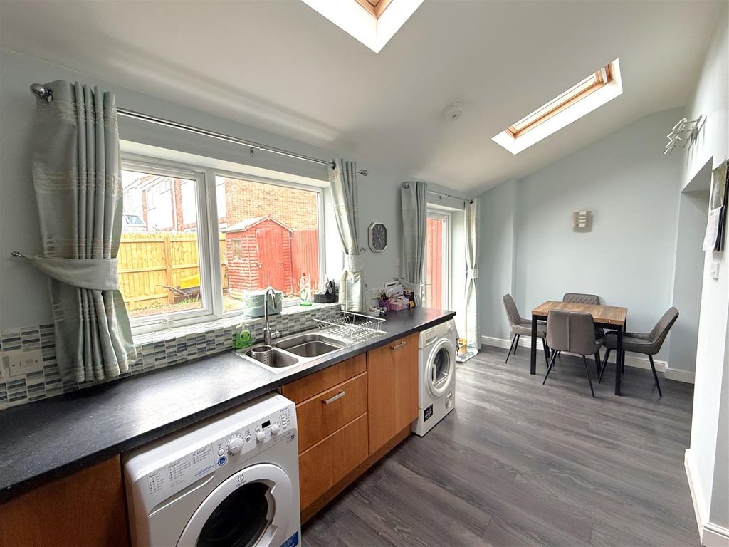 Property photo 3 of 15 3.Jpeg