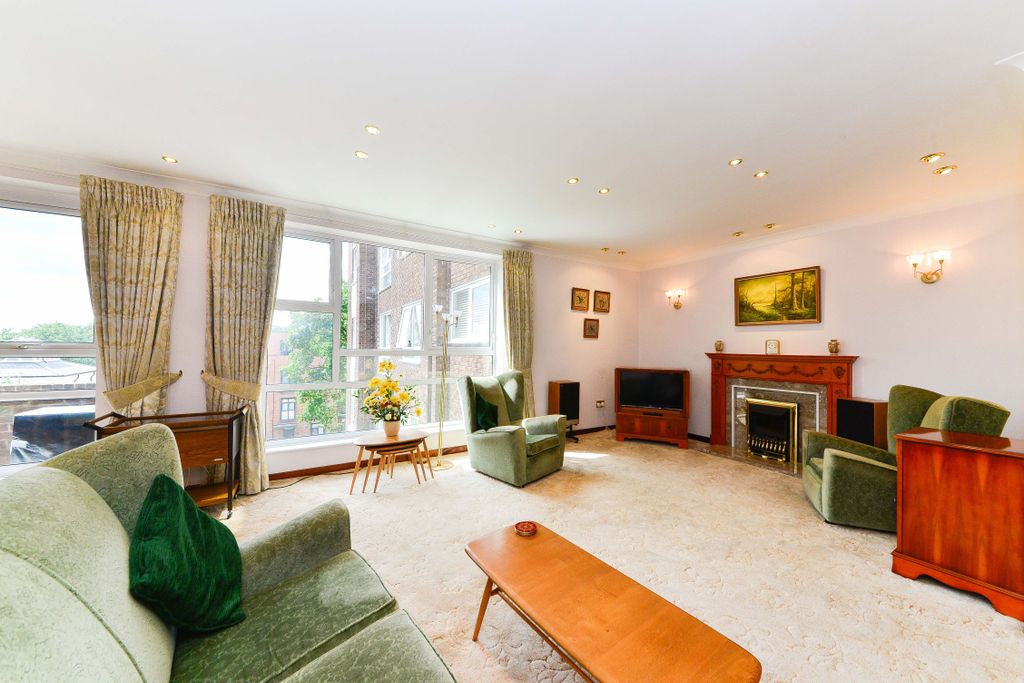 Property photo 2 of 11